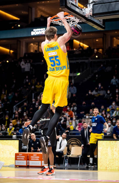 比尼奥的情 比尼奥的情